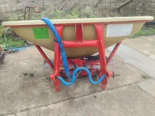 Abonadora Aguirre Doble Plato 1000kg