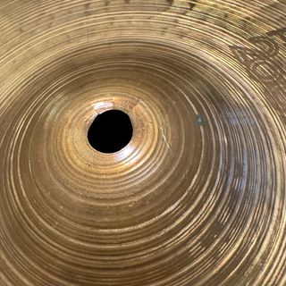 Platos Hi-Hat Paiste 2002 15”