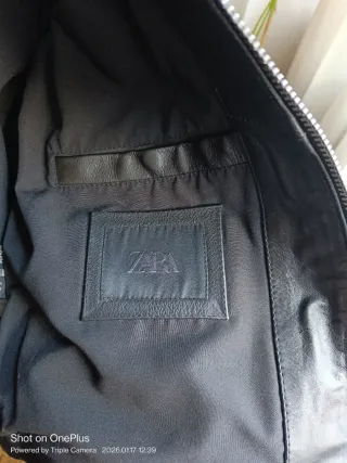 Cazadora de cuero negra