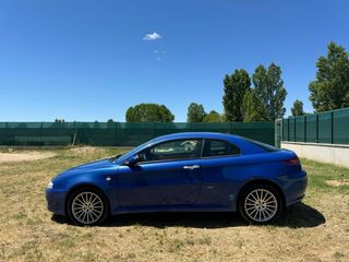 Alfa Romeo GT 2004
