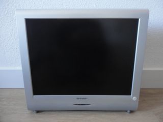 MONITOR SHARP 20 PULGADAS
