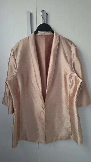 Chaqueta elegante dorada