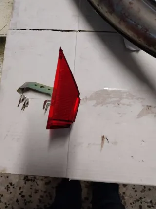 Tulipa Piloto Trasero Rieju MR 80