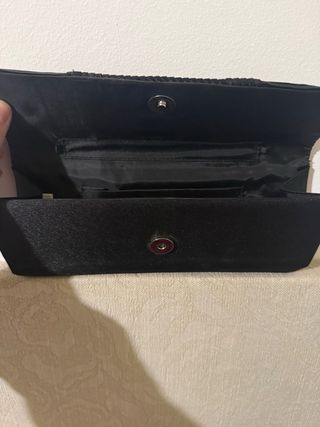 Pochette nera raso plissettato elegante