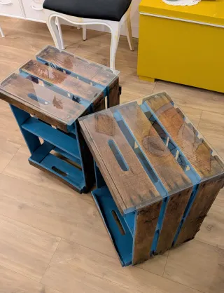 Mesitas de noche de madera y cristal