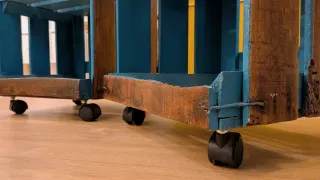 Mesitas de noche de madera y cristal