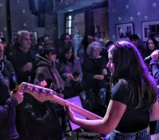 Clases de bajo eléctrico, piano y lenguaje musical