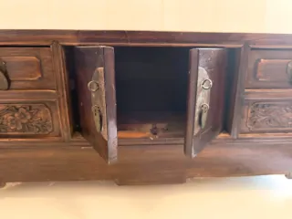 Mueble oriental antiguo de madera tallada – 92 cm