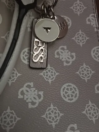 Bolso Guess Beige y Blanco