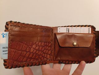 Cartera de cuero artesanal