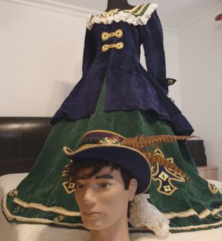 Vestido de época hecho a medida + sombrero