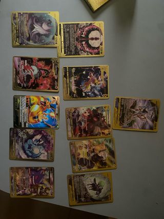 Carta Pokémon dorada