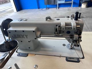 Máquina de coser Juki industrial