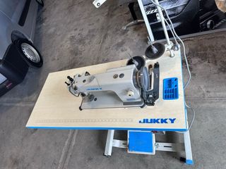 Máquina de coser Juki industrial