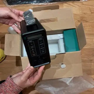 Batería Swarey 166Wh y Panel Solar 100W