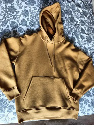 Sudadera Zara básica marrón