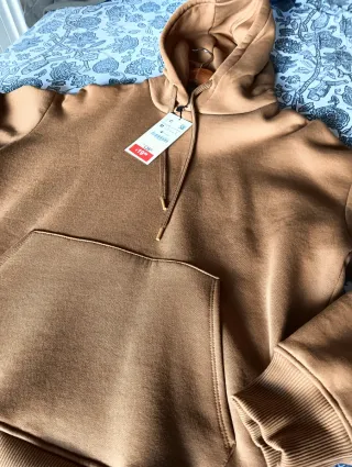 Sudadera Zara básica marrón