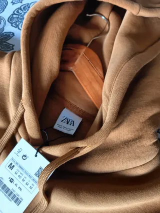 Sudadera Zara básica marrón
