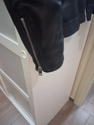 Bomber nero in pelle vintage con zip