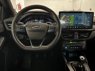 Ford Focus 1.0 Ecoboost MHEV 92kW ST-Line