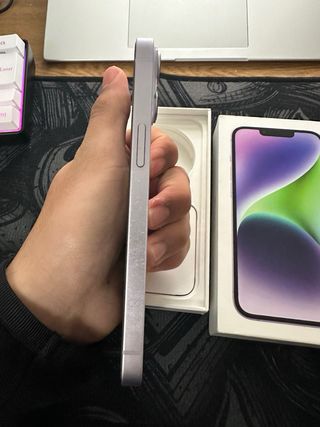 iPhone 14 Morado