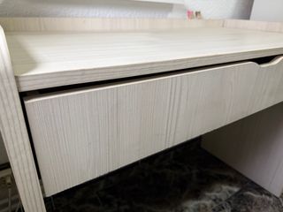 Escritorio madera con cajón