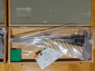 2 Calibres Digitales Mitutoyo 551-202-50 Nuevos