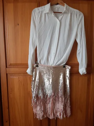 Falda elegante dorada y rosa