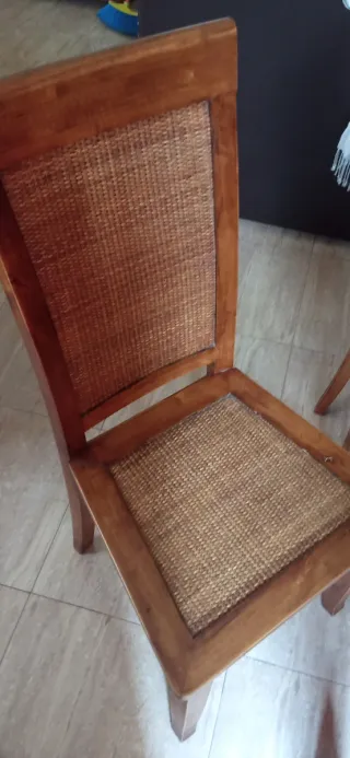 Mesa de comedor de madera maciza con seis sillas