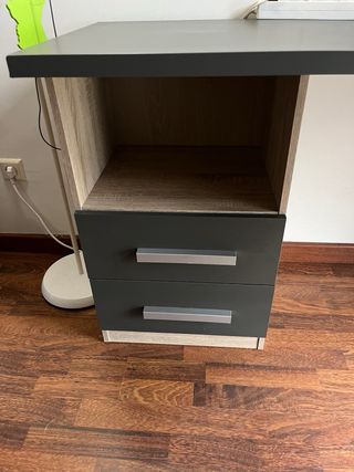 Escritorio esquinero con cajoneras