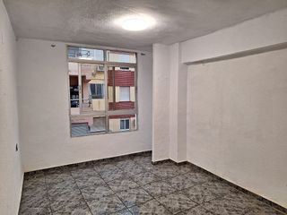 Piso en venta en Ciutat Fallera en Valencia