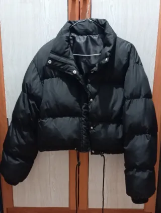 Abrigo acolchado negro mujer