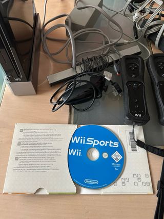 Nintendo Wii + 3 Mandos + Wii Sports