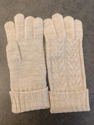 Set Sciarpa Cappello Guanti Beige