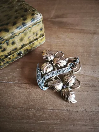 Broche antiguo plata y oro floral