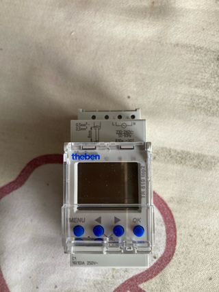 Interruptor horario Theben TR 610 top2