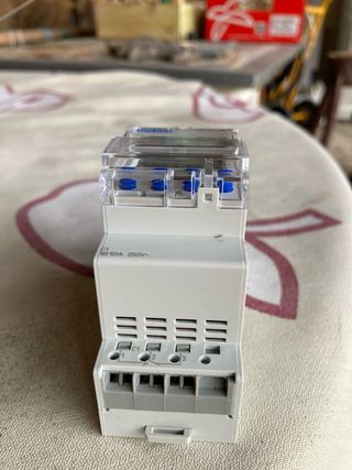 Interruptor horario Theben TR 610 top2