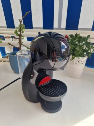 Cafetera Dolce Gusto Negra