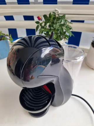 Cafetera Dolce Gusto Negra