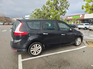 Renault Grand Scenic 2011