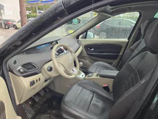 Renault Grand Scenic 2011