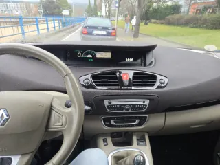 Renault Grand Scenic 2011