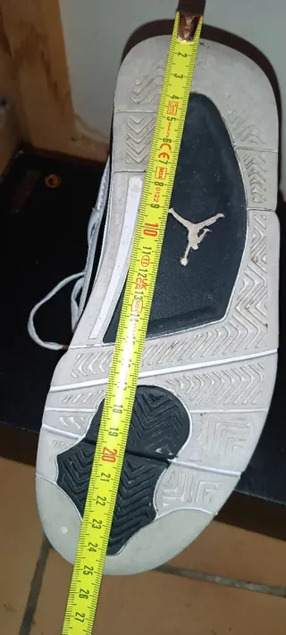 Scarpe Jordan Bianche e Nere