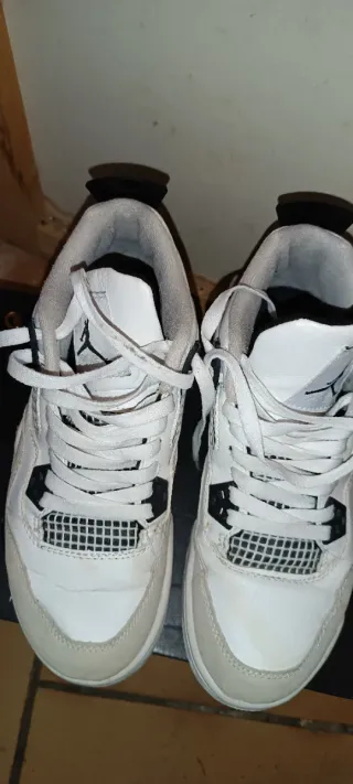 Scarpe Jordan Bianche e Nere