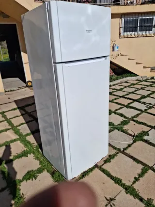 Frigorífico Hotpoint Ariston con fuga de gas