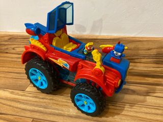 Camión Monster Roller con 2 Figuras