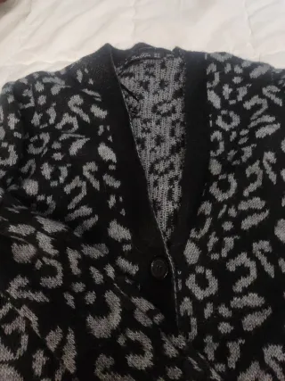 Abrigo de punto estampado leopardo