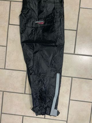 Spark tuta antipioggia professionale.