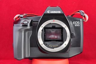 Cámara Canon EOS 650 (Solo cuerpo)