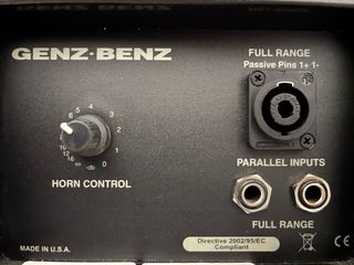 Pantalla profesional para Bajo Genz-Benz NeoX 212T